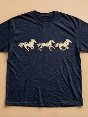 The back shirt with tree horse 🐎, black graphic tee